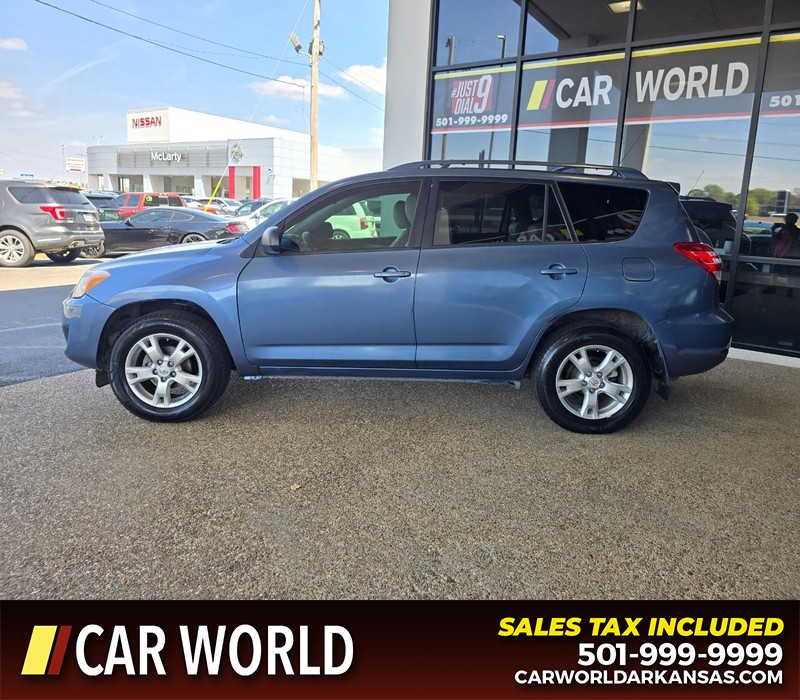 Toyota RAV4 Vehicle Full-screen Gallery Image 4