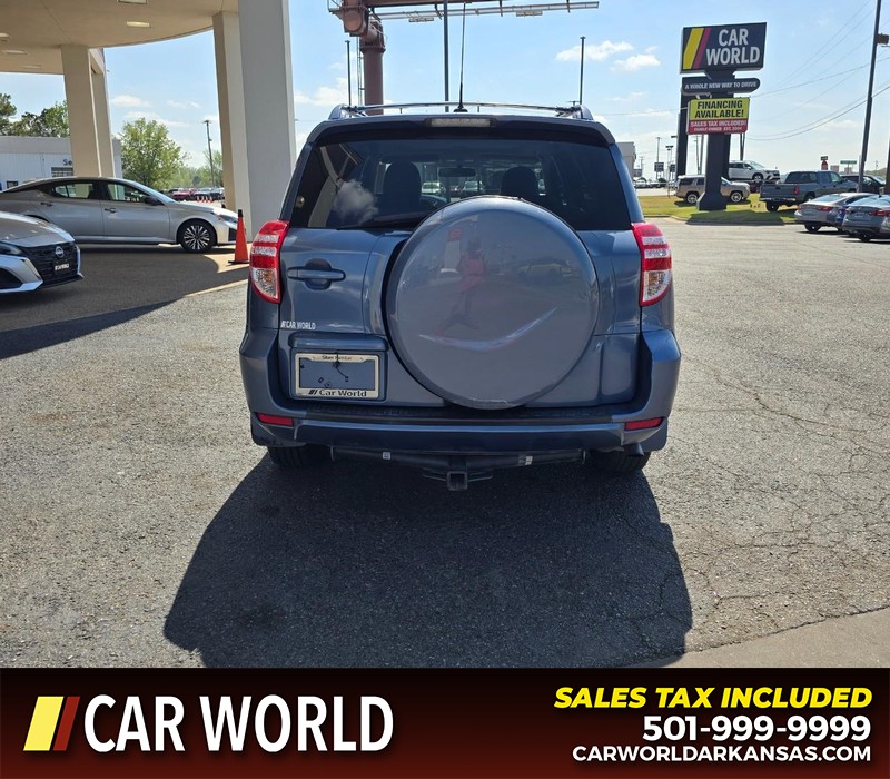 Toyota RAV4 Vehicle Full-screen Gallery Image 5