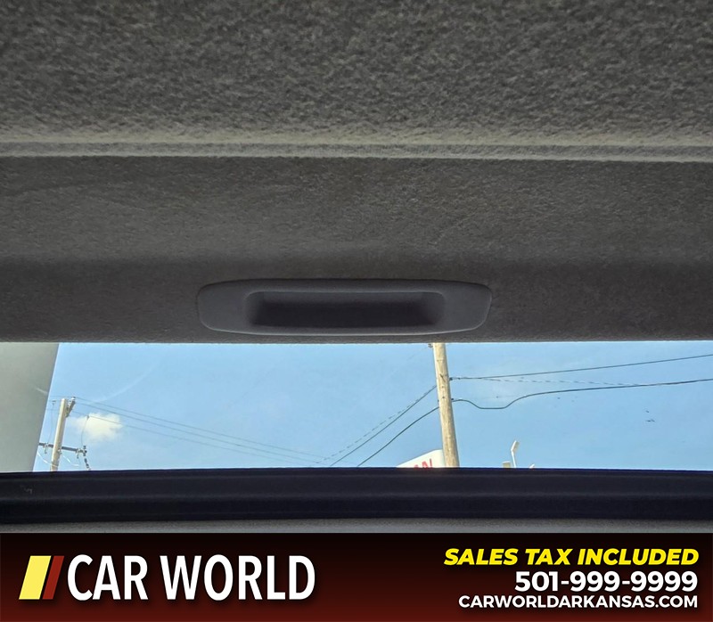 Toyota RAV4 Vehicle Full-screen Gallery Image 20