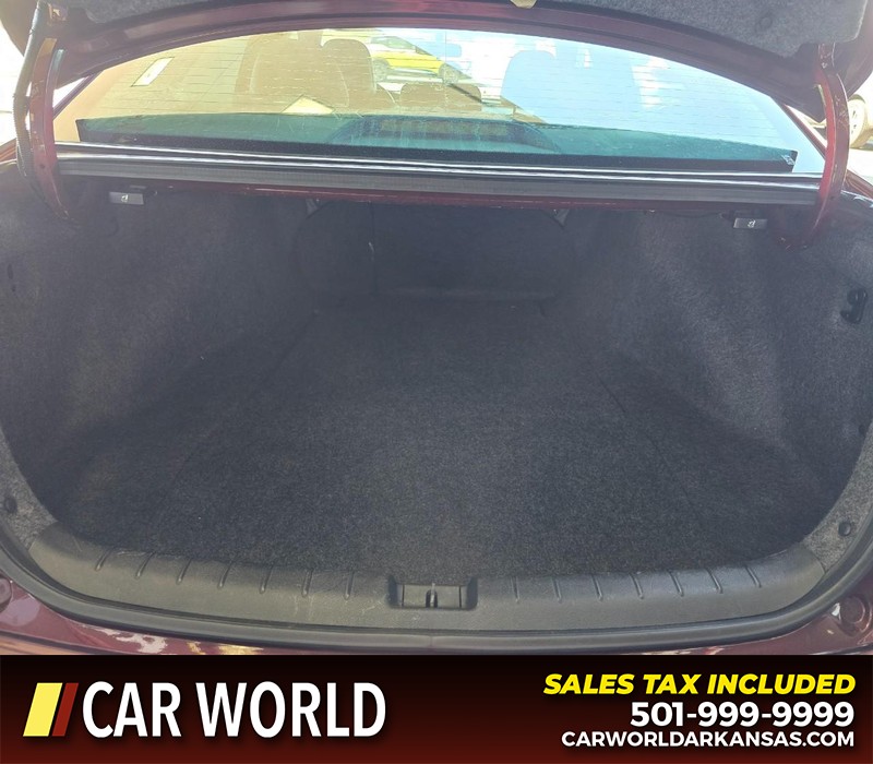 Honda Accord Sedan Vehicle Full-screen Gallery Image 13