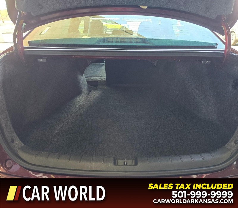 Honda Accord Sedan Vehicle Full-screen Gallery Image 14