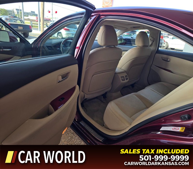 Lexus ES 350 Vehicle Full-screen Gallery Image 9