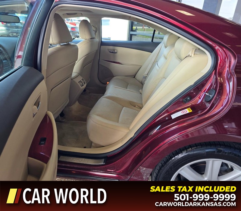 Lexus ES 350 Vehicle Full-screen Gallery Image 10