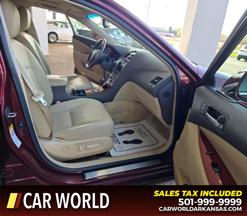 Lexus ES 350 Vehicle Full-screen Gallery Image 12