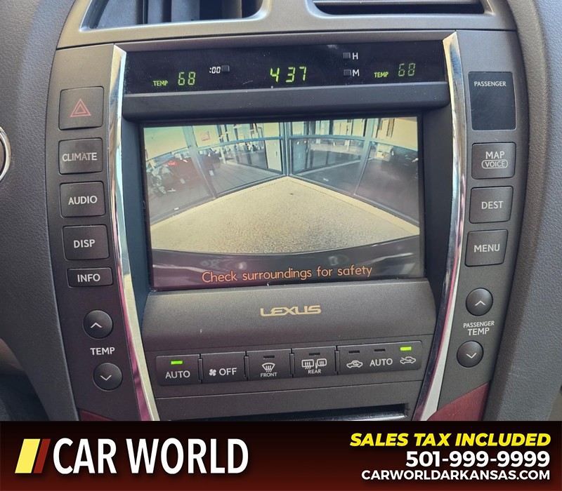 Lexus ES 350 Vehicle Full-screen Gallery Image 19