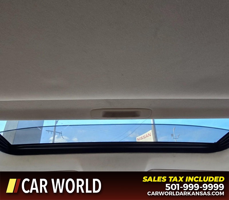 Lexus ES 350 Vehicle Full-screen Gallery Image 20