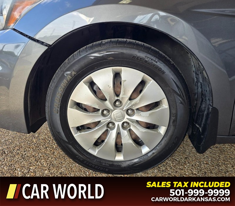 Honda Accord Sedan Vehicle Full-screen Gallery Image 6