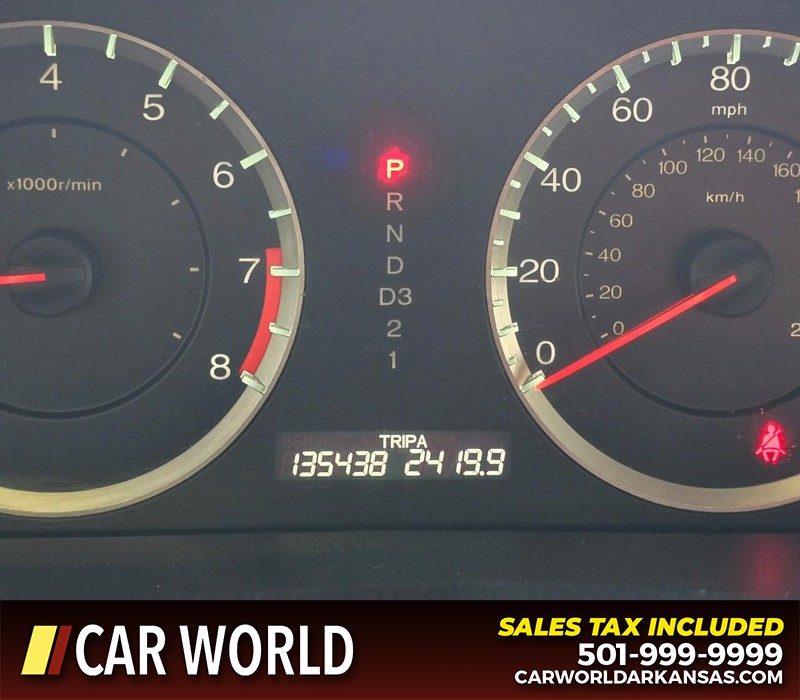 Honda Accord Sedan Vehicle Full-screen Gallery Image 15