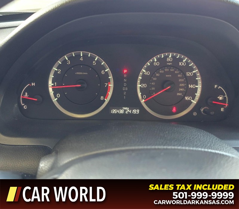 Honda Accord Sedan Vehicle Full-screen Gallery Image 16