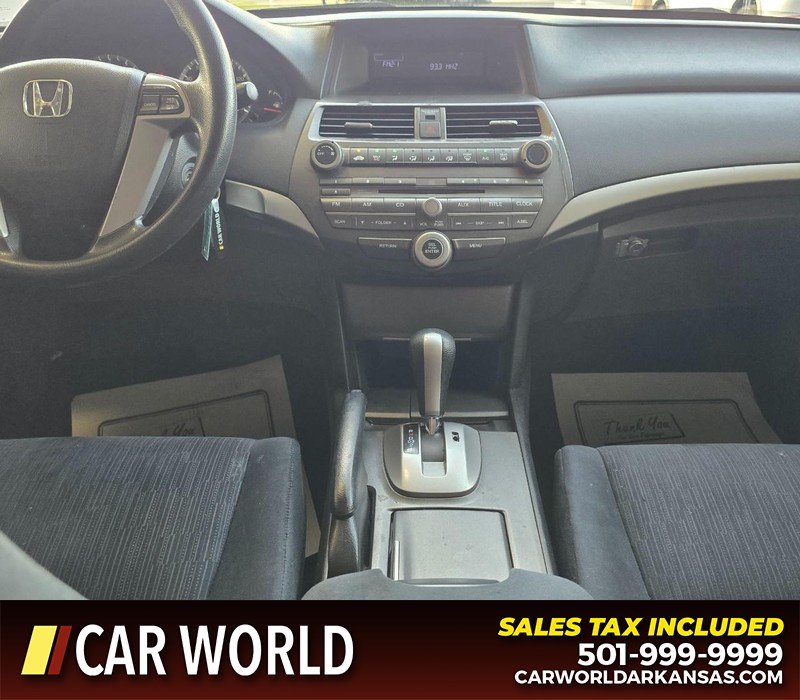 Honda Accord Sedan Vehicle Full-screen Gallery Image 17