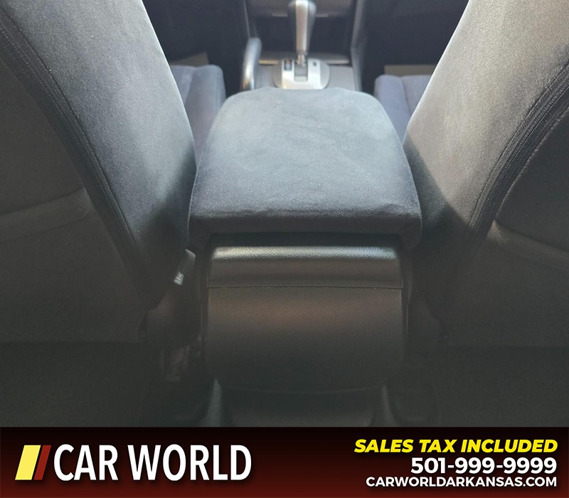 Honda Accord Sedan Vehicle Full-screen Gallery Image 18