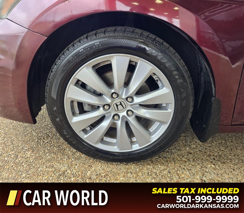 Honda Accord Sedan Vehicle Full-screen Gallery Image 6