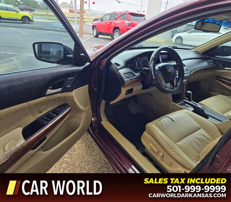 Honda Accord Sedan Vehicle Full-screen Gallery Image 7