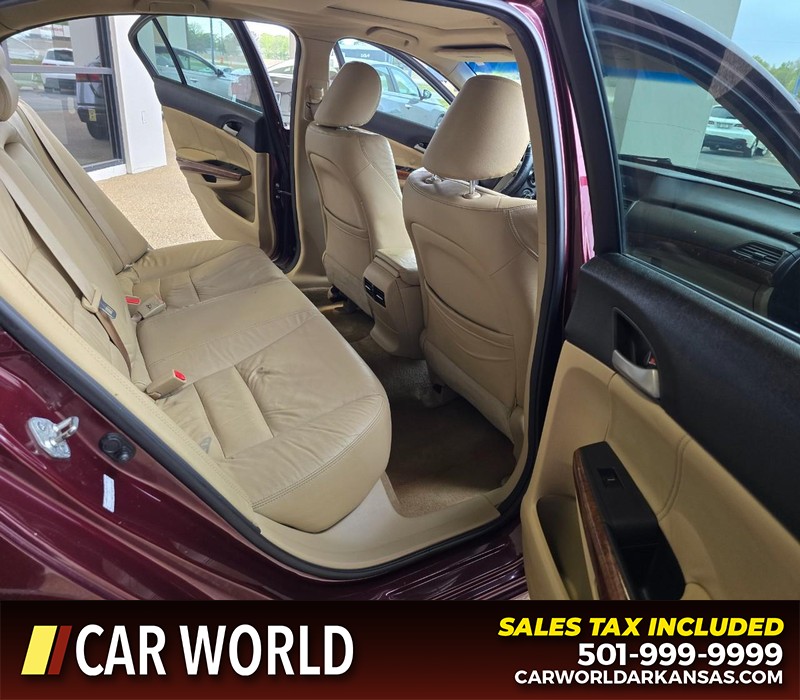 Honda Accord Sedan Vehicle Full-screen Gallery Image 12