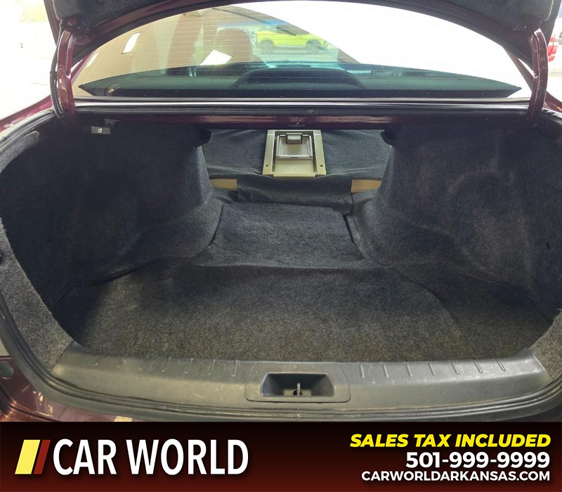 Honda Accord Sedan Vehicle Full-screen Gallery Image 14