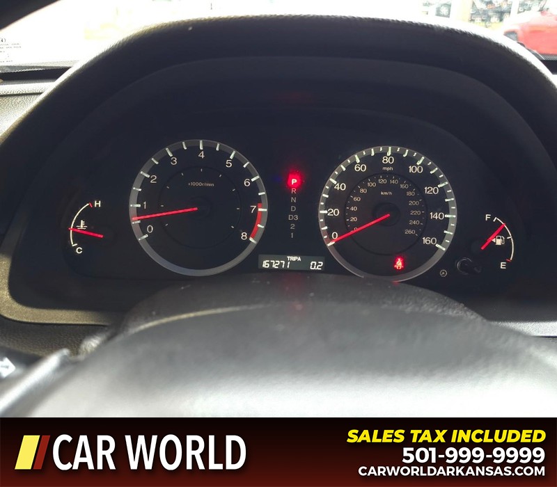 Honda Accord Sedan Vehicle Full-screen Gallery Image 17