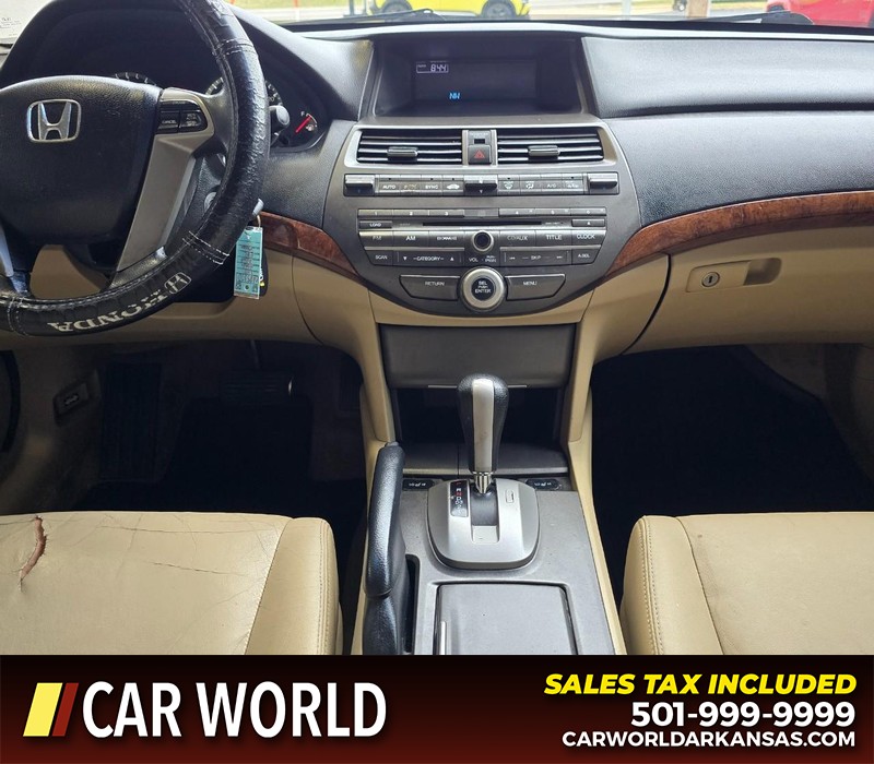 Honda Accord Sedan Vehicle Full-screen Gallery Image 18