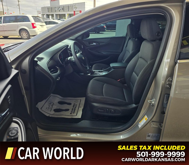 Chevrolet Malibu Vehicle Full-screen Gallery Image 8