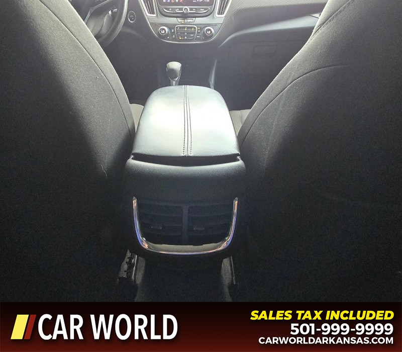 Chevrolet Malibu Vehicle Full-screen Gallery Image 20