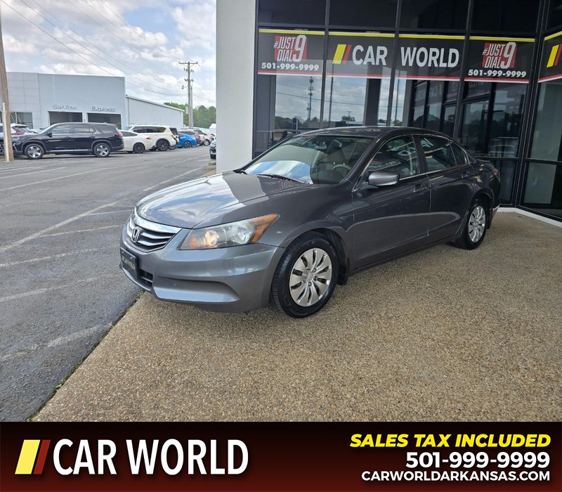 Honda Accord Sedan Vehicle Full-screen Gallery Image 3