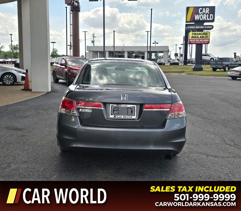 Honda Accord Sedan Vehicle Full-screen Gallery Image 5