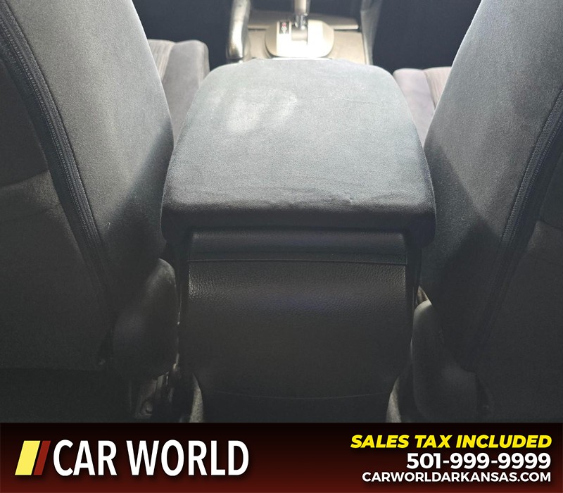 Honda Accord Sedan Vehicle Full-screen Gallery Image 18