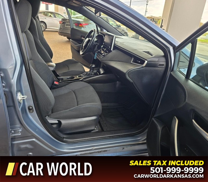 Toyota Corolla Vehicle Full-screen Gallery Image 11