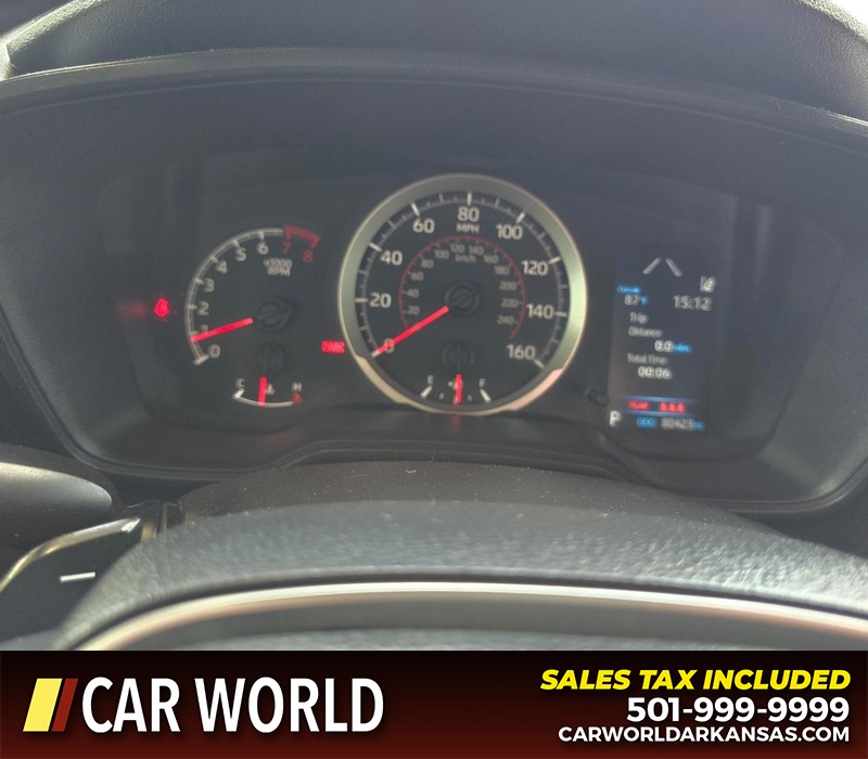 Toyota Corolla Vehicle Full-screen Gallery Image 17