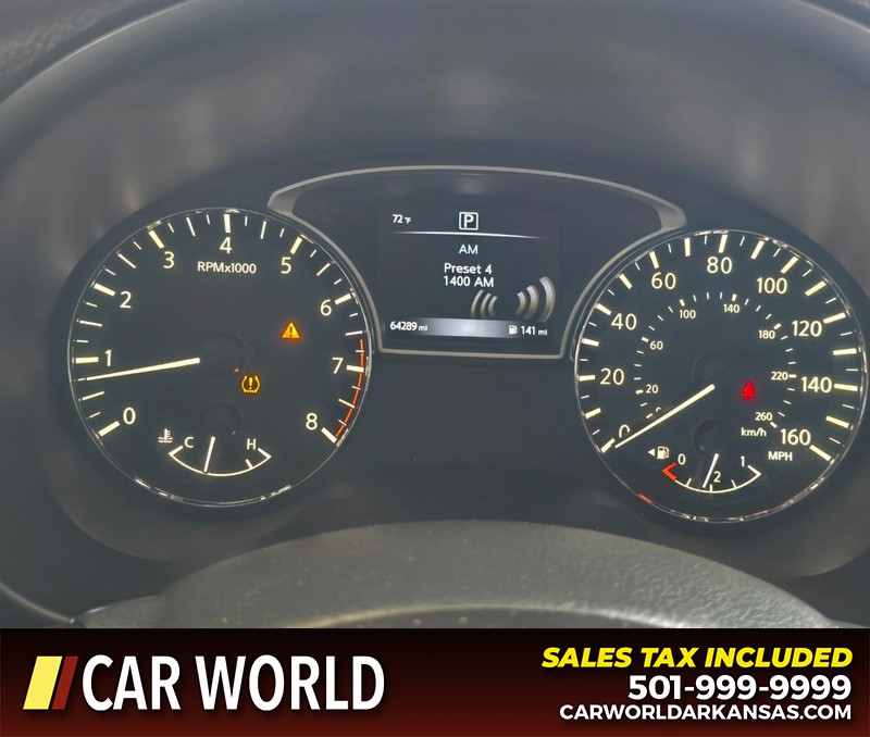 Nissan Altima Vehicle Full-screen Gallery Image 17