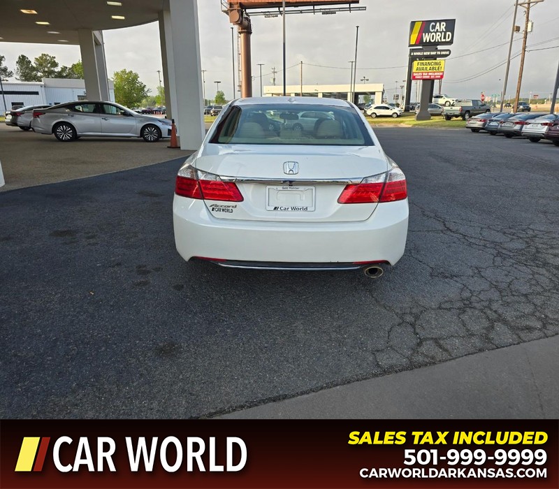 Honda Accord Sedan Vehicle Full-screen Gallery Image 5