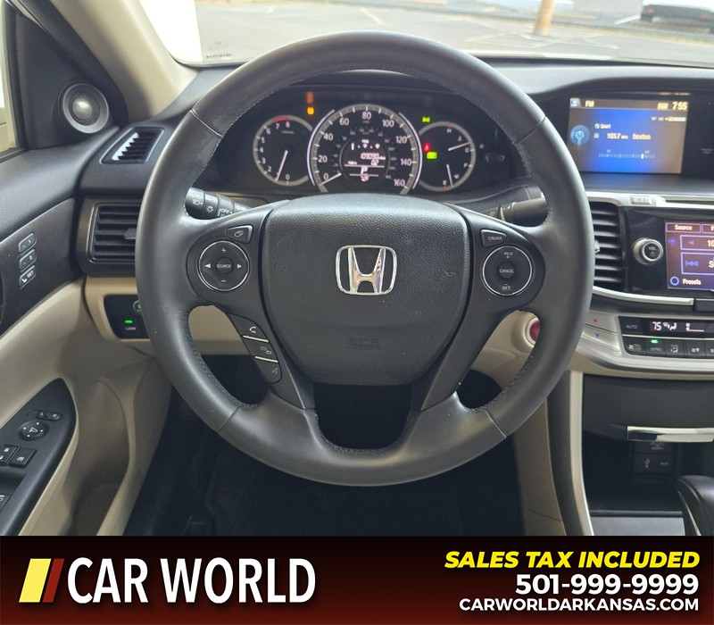 Honda Accord Sedan Vehicle Full-screen Gallery Image 14