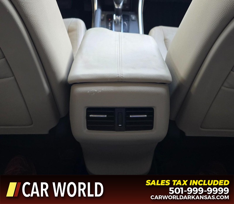 Honda Accord Sedan Vehicle Full-screen Gallery Image 20