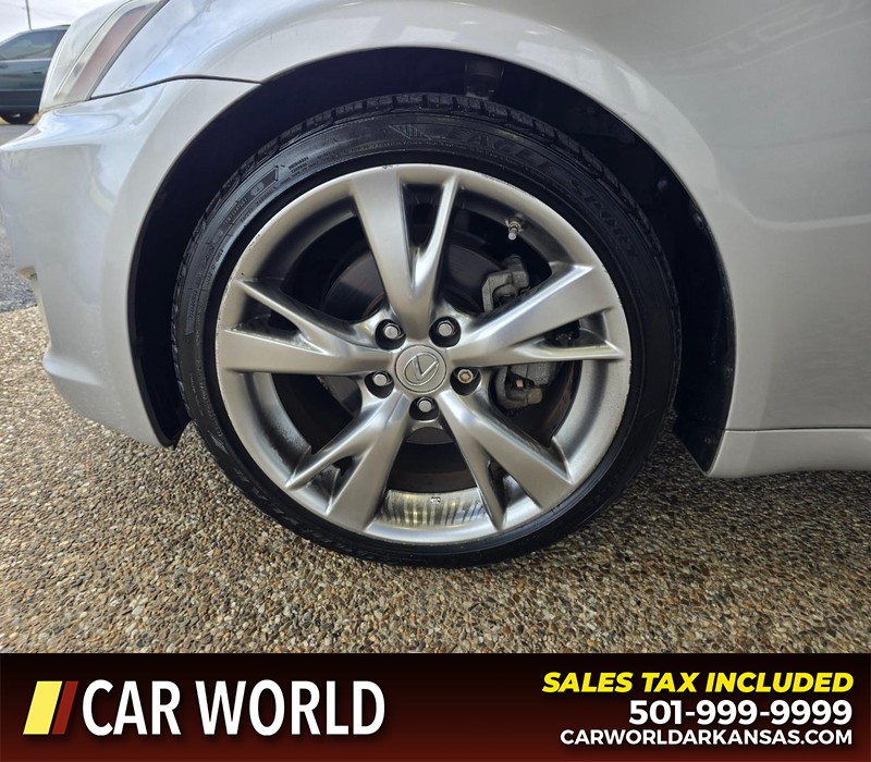 Lexus IS 250 Vehicle Full-screen Gallery Image 6