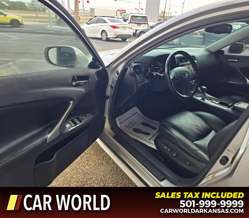 Lexus IS 250 Vehicle Full-screen Gallery Image 7