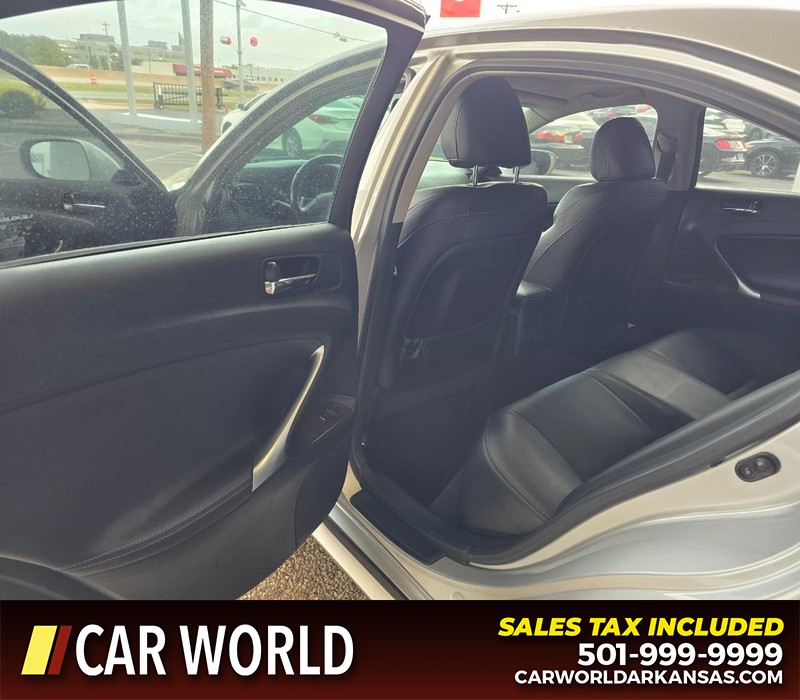 Lexus IS 250 Vehicle Full-screen Gallery Image 9