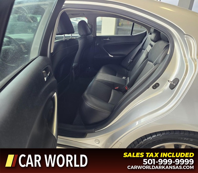 Lexus IS 250 Vehicle Full-screen Gallery Image 10