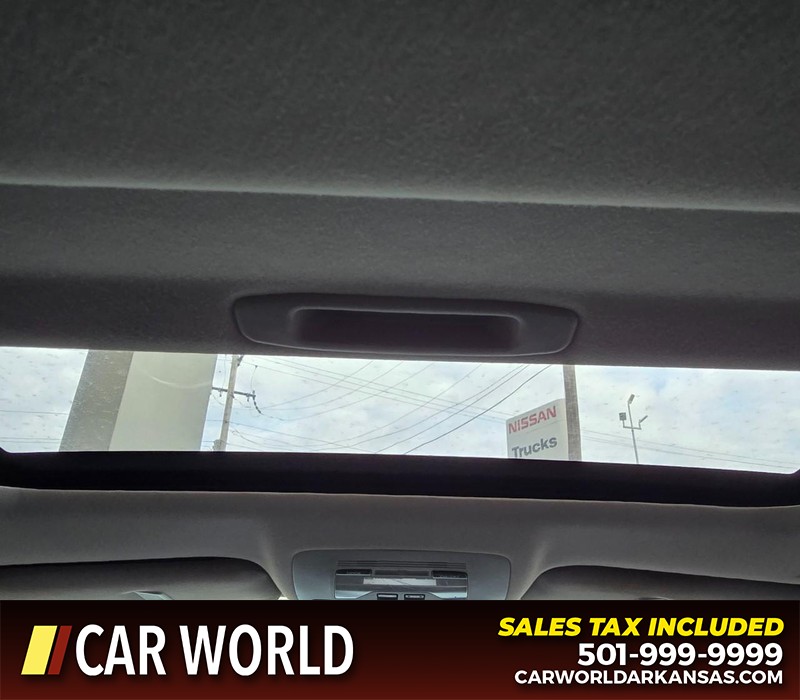 Lexus IS 250 Vehicle Full-screen Gallery Image 19