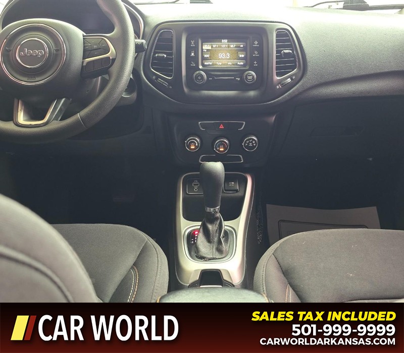 Jeep Compass Vehicle Full-screen Gallery Image 18