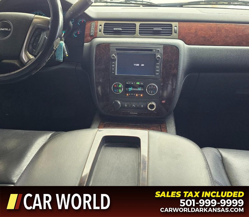 GMC Yukon Vehicle Full-screen Gallery Image 19