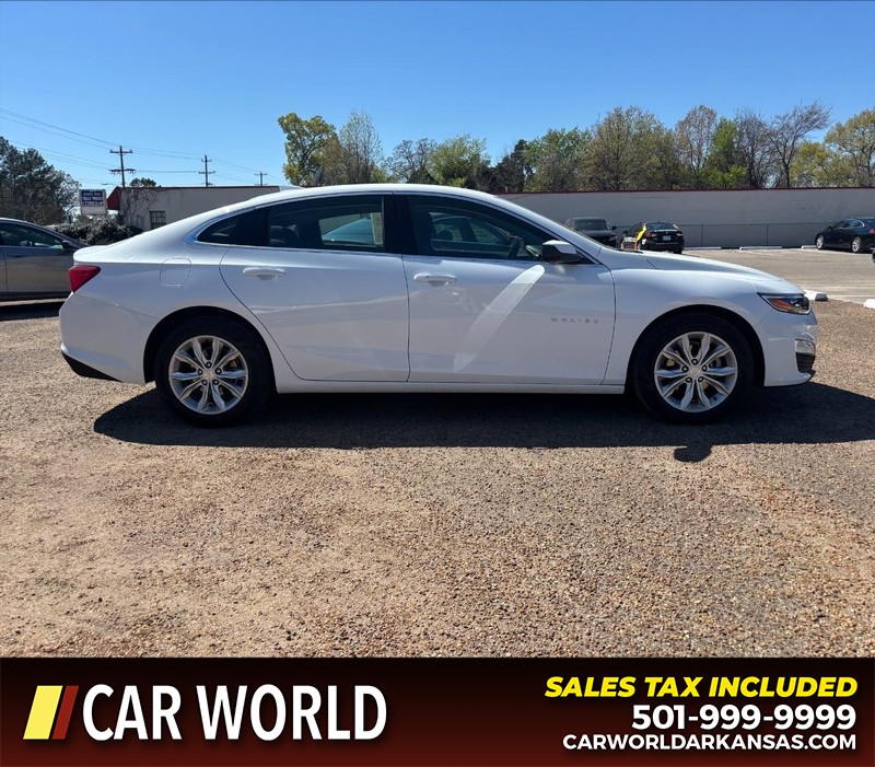 Chevrolet Malibu Vehicle Full-screen Gallery Image 2