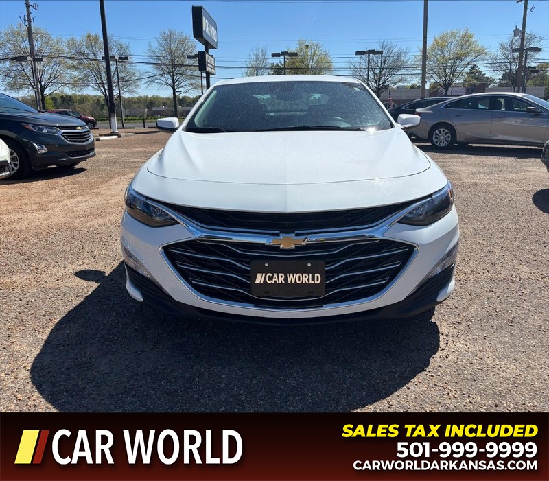 Chevrolet Malibu Vehicle Full-screen Gallery Image 10