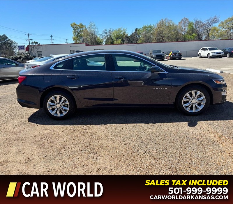 Chevrolet Malibu Vehicle Full-screen Gallery Image 2