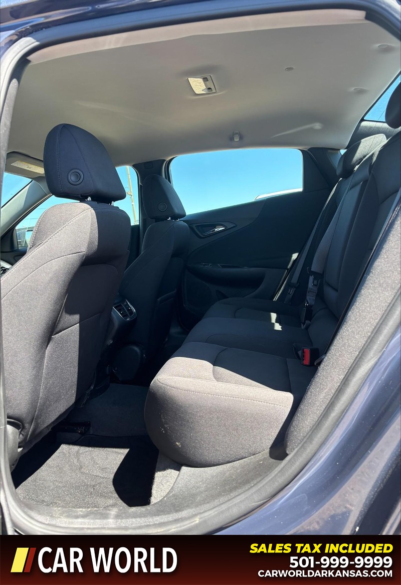 Chevrolet Malibu Vehicle Full-screen Gallery Image 15