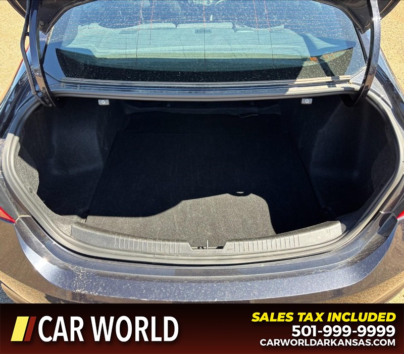 Chevrolet Malibu Vehicle Full-screen Gallery Image 6