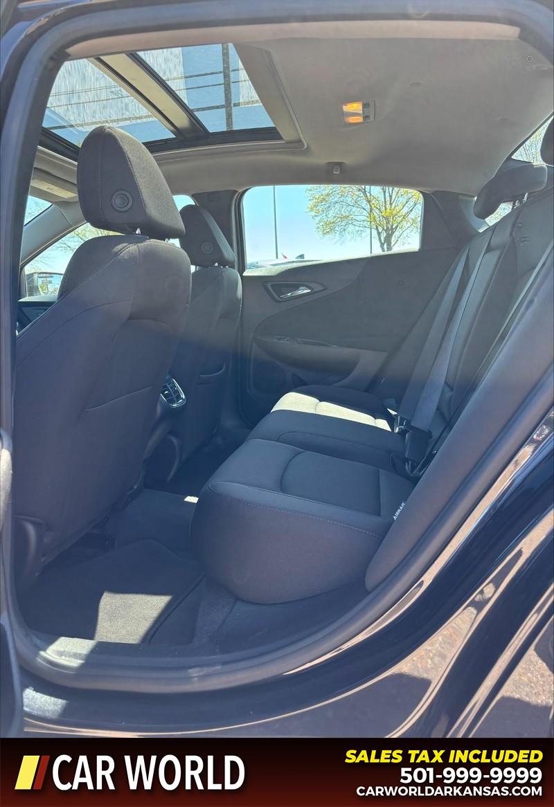 Chevrolet Malibu Vehicle Full-screen Gallery Image 15