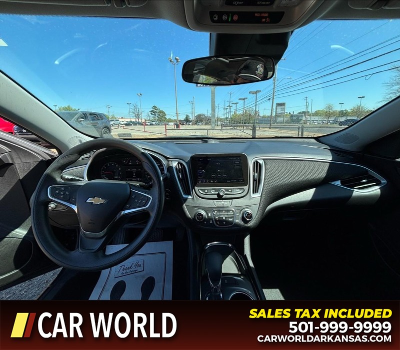 Chevrolet Malibu Vehicle Full-screen Gallery Image 16