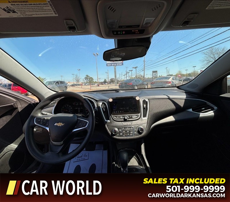 Chevrolet Malibu Vehicle Full-screen Gallery Image 16