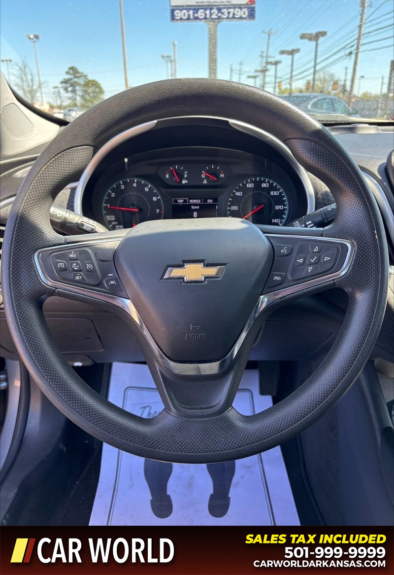 Chevrolet Malibu Vehicle Full-screen Gallery Image 19