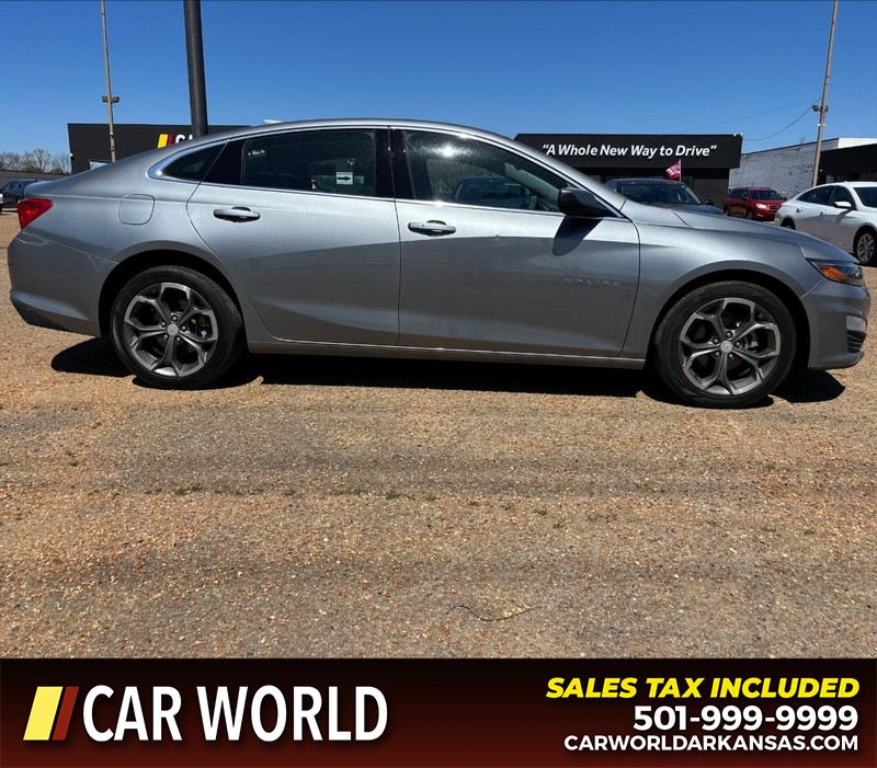 Chevrolet Malibu Vehicle Full-screen Gallery Image 2