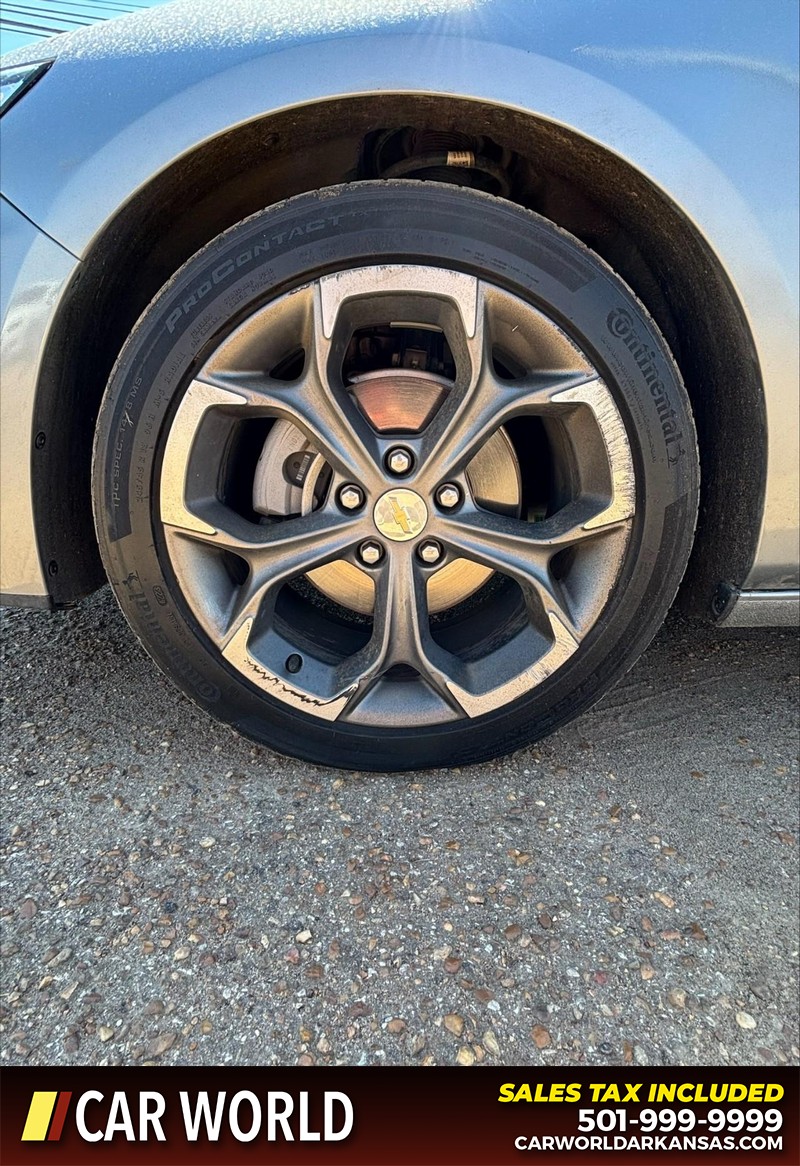 Chevrolet Malibu Vehicle Full-screen Gallery Image 11